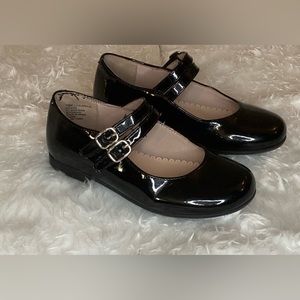 Black patent leather girls shoes. Size 10.